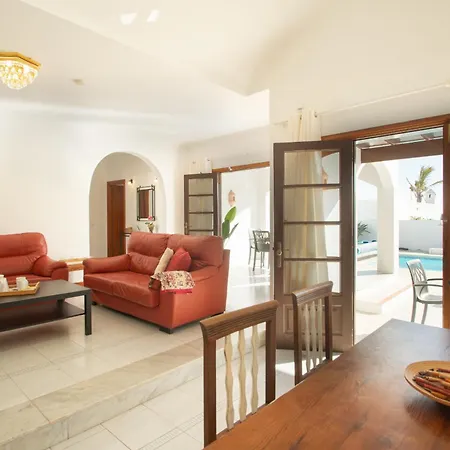 Leonor By Villalia Villa Puerto del Carmen (Lanzarote)