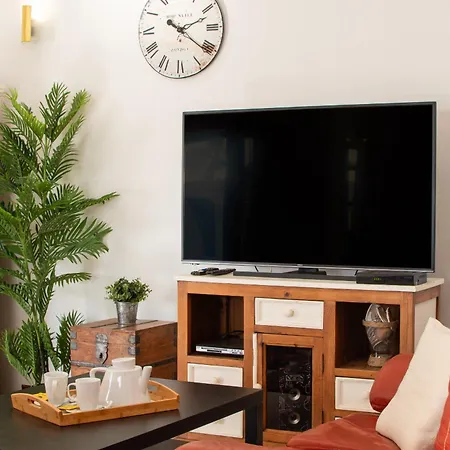 فيلة Leonor By Villalia