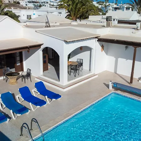 Leonor By Villalia * بويرتو ذيل كارمين